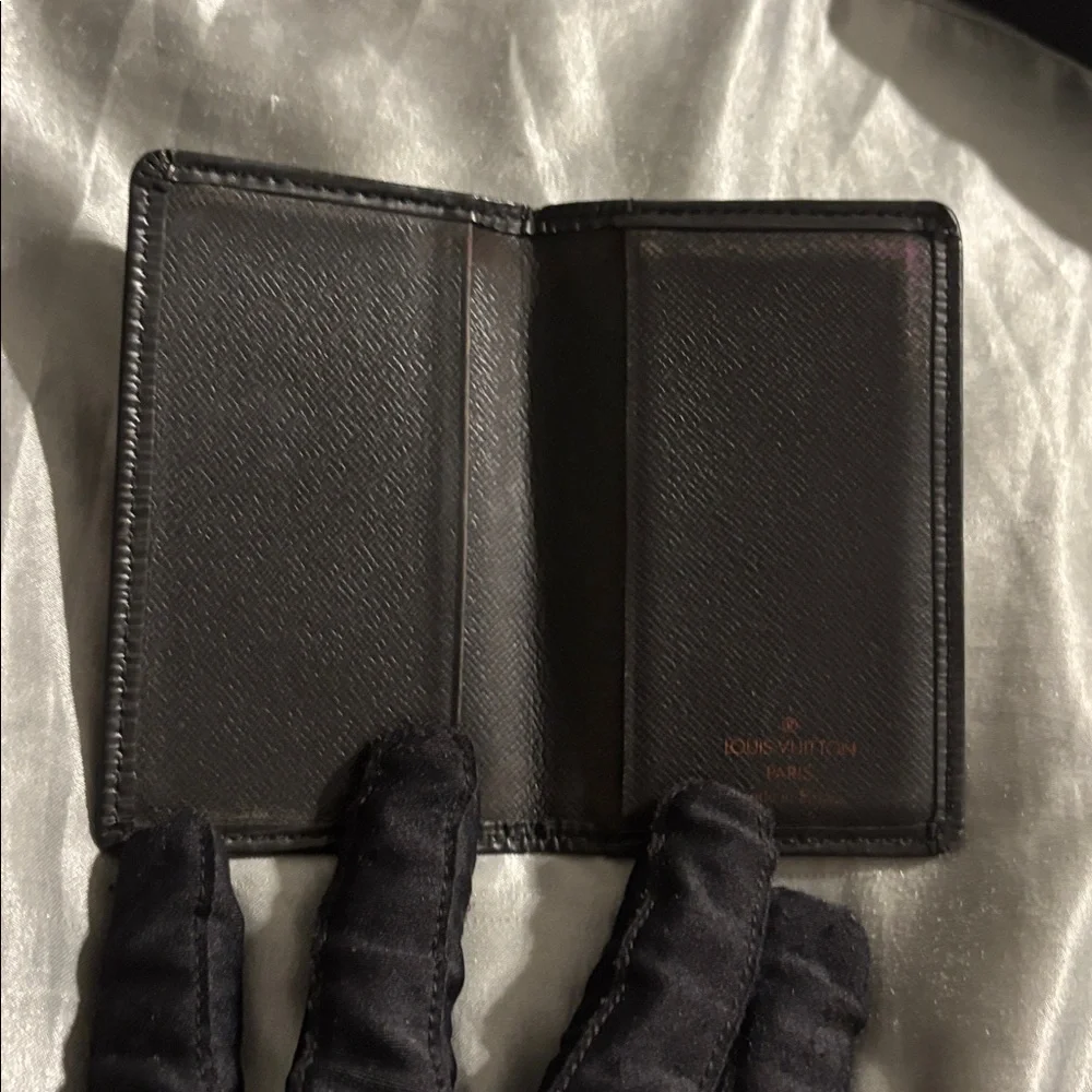 Louis Vuitton elegant black